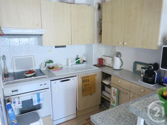 Afficher la photo en grand Appartement F3 à vendre - 3 pièces - 51.61 m2 - ST GEORGES DE DIDONNE - 17 - POITOU-CHARENTES - Century 21 Grand Large