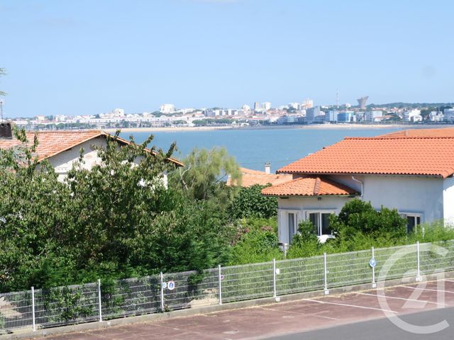 Afficher la photo en grand Appartement F3 à vendre - 3 pièces - 51.61 m2 - ST GEORGES DE DIDONNE - 17 - POITOU-CHARENTES - Century 21 Grand Large