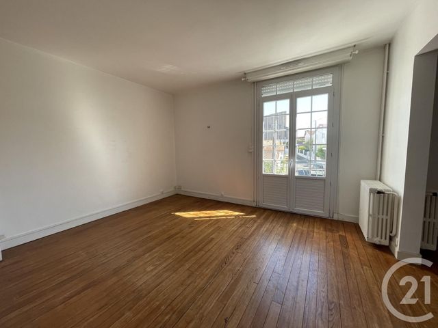 Afficher la photo en grand Appartement F4 à vendre - 4 pièces - 97.98 m2 - ROYAN - 17 - POITOU-CHARENTES - Century 21 Grand Large