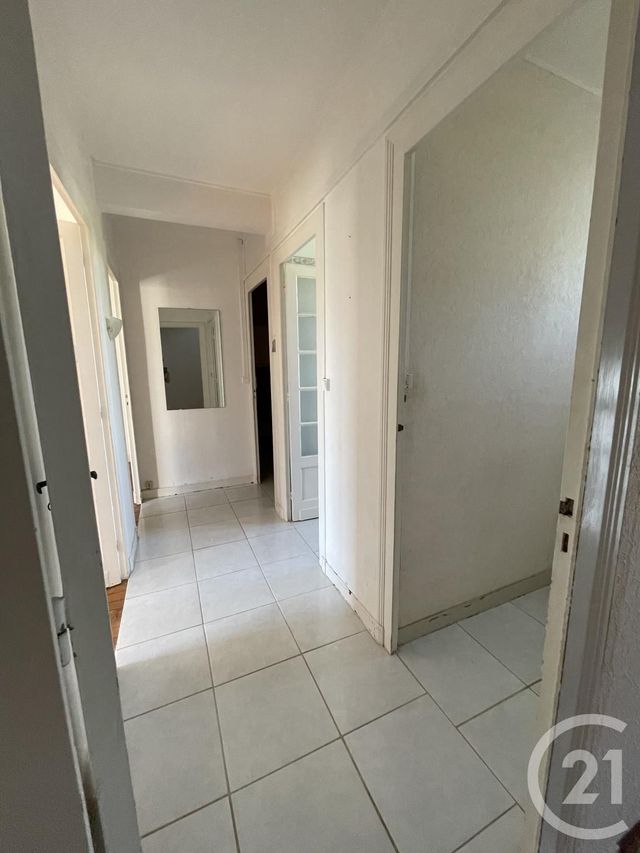 Afficher la photo en grand Appartement F4 à vendre - 4 pièces - 97.98 m2 - ROYAN - 17 - POITOU-CHARENTES - Century 21 Grand Large