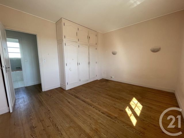 Afficher la photo en grand Appartement F4 à vendre - 4 pièces - 97.98 m2 - ROYAN - 17 - POITOU-CHARENTES - Century 21 Grand Large