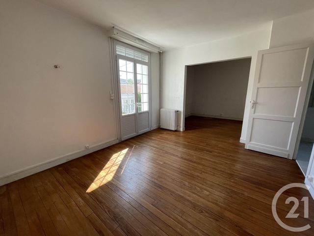Afficher la photo en grand Appartement F4 à vendre - 4 pièces - 97.98 m2 - ROYAN - 17 - POITOU-CHARENTES - Century 21 Grand Large