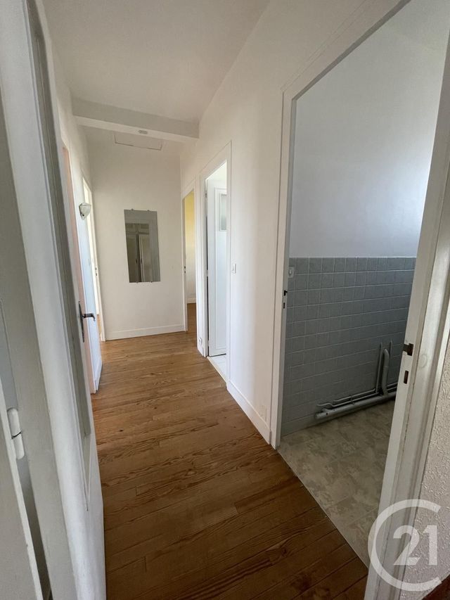 Afficher la photo en grand Appartement F4 à vendre - 4 pièces - 97.98 m2 - ROYAN - 17 - POITOU-CHARENTES - Century 21 Grand Large