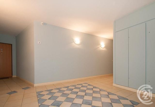 Afficher la photo en grand Appartement F4 à vendre - 4 pièces - 106.25 m2 - ROYAN - 17 - POITOU-CHARENTES - Century 21 Grand Large
