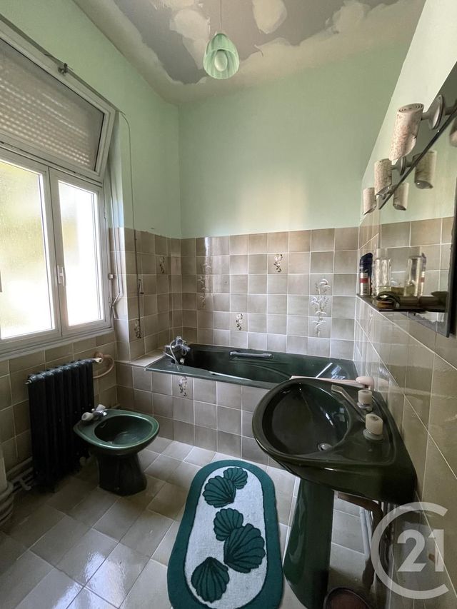 Afficher la photo en grand Appartement F5 à vendre - 5 pièces - 125.06 m2 - ROYAN - 17 - POITOU-CHARENTES - Century 21 Grand Large