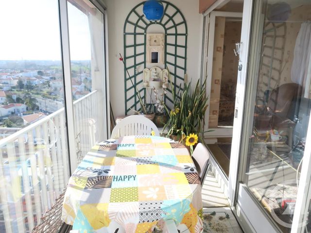 Afficher la photo en grand Appartement F4 à vendre - 4 pièces - 78.58 m2 - ROYAN - 17 - POITOU-CHARENTES - Century 21 Grand Large