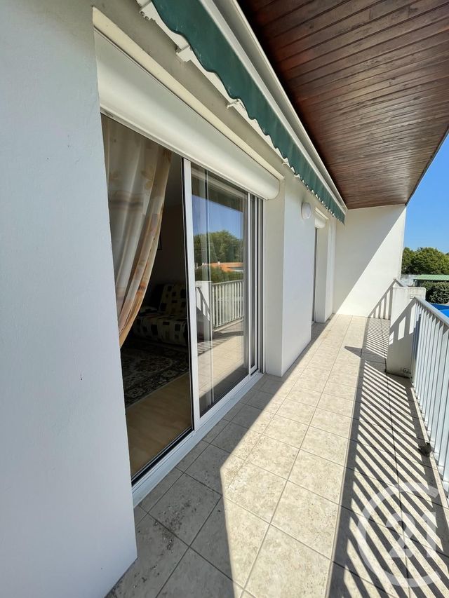 Appartement F3 à vendre - 3 pièces - 60.72 m2 - ROYAN - 17 - POITOU-CHARENTES - Century 21 Grand Large Appartement F3 à vendre - 3 pièces - 60.72 m2 - ROYAN - 17 - POITOU-CHARENTES - Century 21 Grand Large