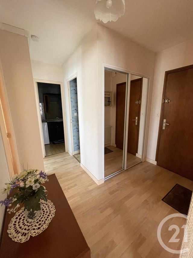 Appartement F3 à vendre - 3 pièces - 60.72 m2 - ROYAN - 17 - POITOU-CHARENTES - Century 21 Grand Large Appartement F3 à vendre - 3 pièces - 60.72 m2 - ROYAN - 17 - POITOU-CHARENTES - Century 21 Grand Large