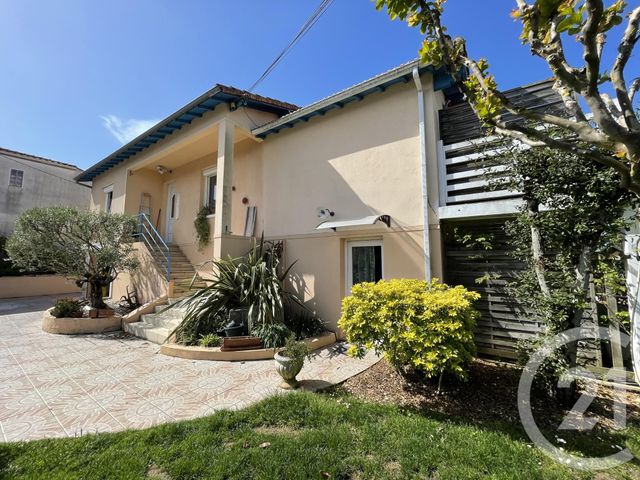 maison à vendre - 6 pièces - 204.0 m2 - ROYAN - 17 - POITOU-CHARENTES - Century 21 Grand Large maison à vendre - 6 pièces - 204.0 m2 - ROYAN - 17 - POITOU-CHARENTES - Century 21 Grand Large