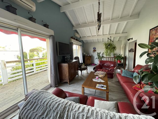 maison à vendre - 6 pièces - 204.0 m2 - ROYAN - 17 - POITOU-CHARENTES - Century 21 Grand Large maison à vendre - 6 pièces - 204.0 m2 - ROYAN - 17 - POITOU-CHARENTES - Century 21 Grand Large