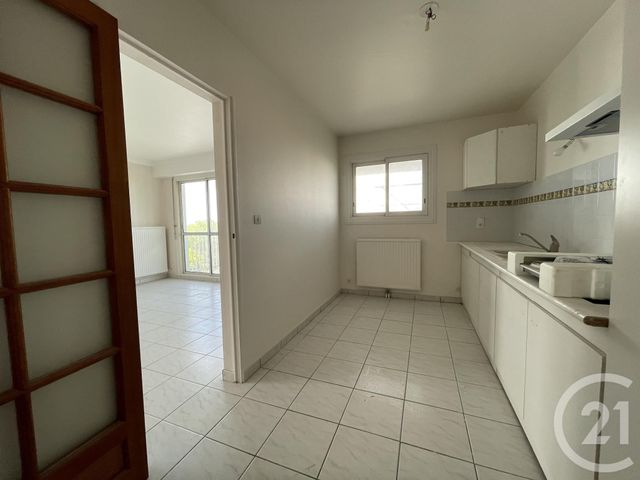 Appartement F4 à vendre - 4 pièces - 89.95 m2 - ROYAN - 17 - POITOU-CHARENTES - Century 21 Grand Large Appartement F4 à vendre - 4 pièces - 89.95 m2 - ROYAN - 17 - POITOU-CHARENTES - Century 21 Grand Large