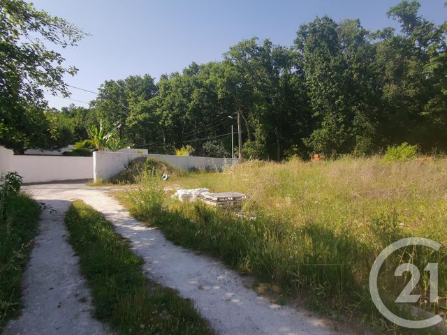 Afficher la photo en grand terrain à vendre - 634.0 m2 - ROYAN - 17 - POITOU-CHARENTES - Century 21 Grand Large