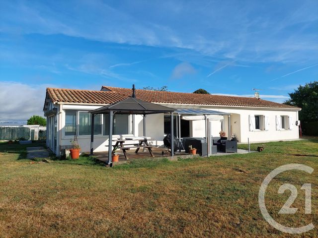 maison à vendre - 7 pièces - 175.5 m2 - SABLONCEAUX - 17 - POITOU-CHARENTES - Century 21 Grand Large
