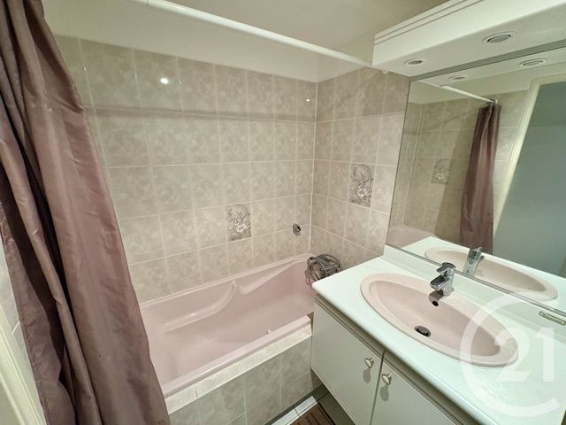 Appartement F2 à vendre - 2 pièces - 36.34 m2 - ROYAN - 17 - POITOU-CHARENTES - Century 21 Grand Large