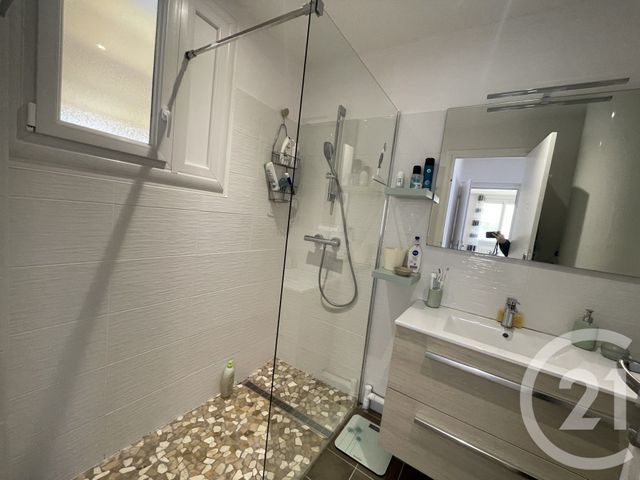 Appartement T3 à vendre - 3 pièces - 56.93 m2 - ROYAN - 17 - POITOU-CHARENTES - Century 21 Grand Large