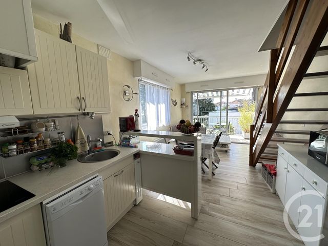 Afficher la photo en grand Appartement F3 à vendre - 3 pièces - 42.31 m2 - ROYAN - 17 - POITOU-CHARENTES - Century 21 Grand Large
