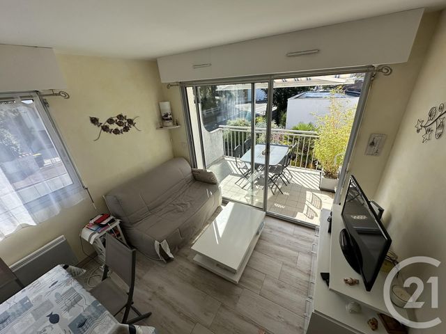 Afficher la photo en grand Appartement F3 à vendre - 3 pièces - 42.31 m2 - ROYAN - 17 - POITOU-CHARENTES - Century 21 Grand Large