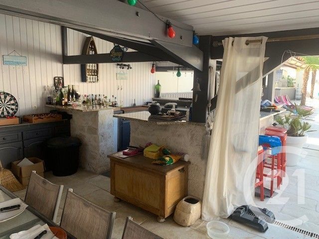 Afficher la photo en grand maison à vendre - 9 pièces - 244.95 m2 - SAUJON - 17 - POITOU-CHARENTES - Century 21 Grand Large