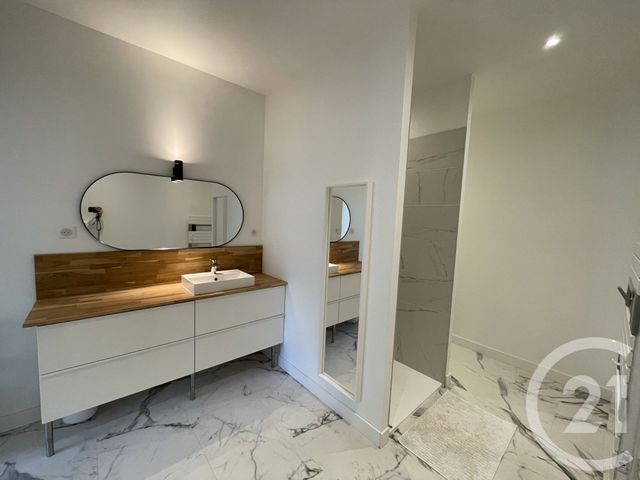 Afficher la photo en grand maison à vendre - 8 pièces - 199.24 m2 - ROYAN - 17 - POITOU-CHARENTES - Century 21 Grand Large