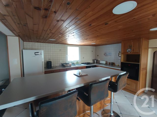 maison à vendre - 5 pièces - 171.85 m2 - CHENAC ST SEURIN D UZET - 17 - POITOU-CHARENTES - Century 21 Grand Large