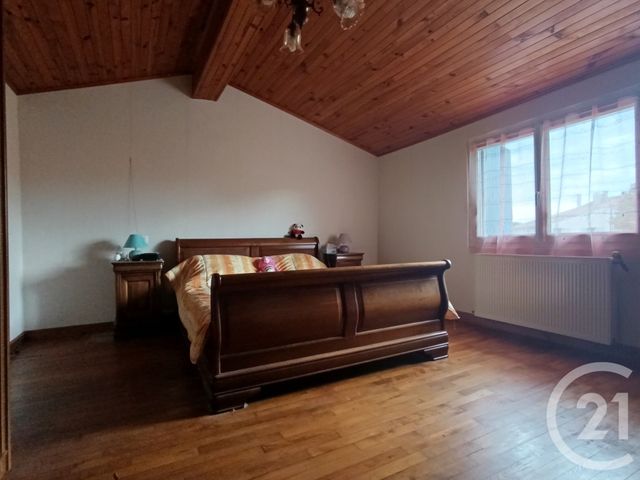 maison à vendre - 5 pièces - 171.85 m2 - CHENAC ST SEURIN D UZET - 17 - POITOU-CHARENTES - Century 21 Grand Large