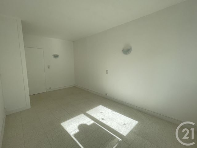 Appartement T2 à vendre - 2 pièces - 42.27 m2 - ROYAN - 17 - POITOU-CHARENTES - Century 21 Grand Large