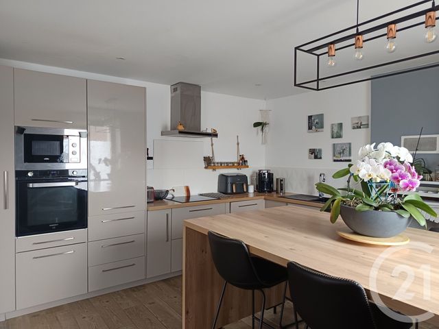 maison à vendre - 5 pièces - 152.97 m2 - CHENAC ST SEURIN D UZET - 17 - POITOU-CHARENTES - Century 21 Grand Large