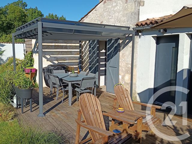maison à vendre - 5 pièces - 152.97 m2 - CHENAC ST SEURIN D UZET - 17 - POITOU-CHARENTES - Century 21 Grand Large