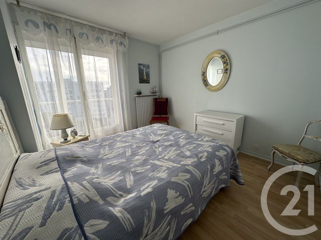 Appartement F2 à vendre - 2 pièces - 52.66 m2 - ROYAN - 17 - POITOU-CHARENTES - Century 21 Grand Large