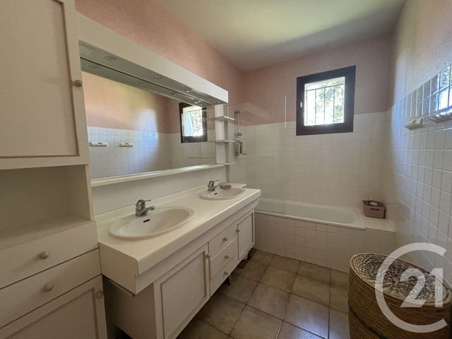 Afficher la photo en grand maison à vendre - 6 pièces - 113.45 m2 - MESCHERS SUR GIRONDE - 17 - POITOU-CHARENTES - Century 21 Grand Large