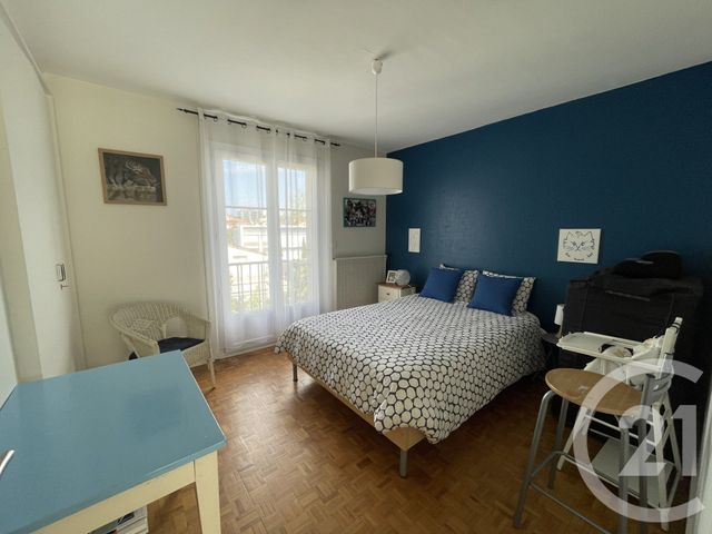 Afficher la photo en grand Appartement T4 à vendre - 4 pièces - 116.61 m2 - ROYAN - 17 - POITOU-CHARENTES - Century 21 Grand Large