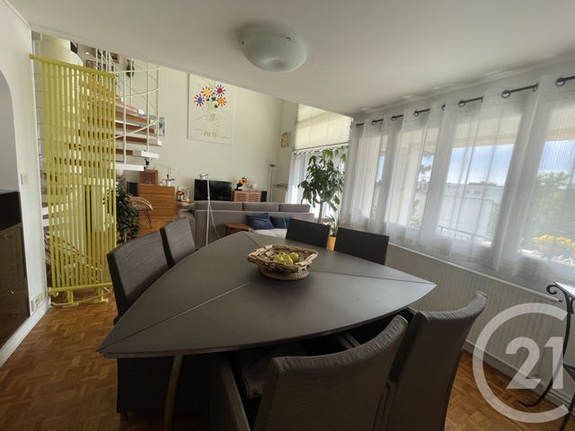 Afficher la photo en grand Appartement T4 à vendre - 4 pièces - 116.61 m2 - ROYAN - 17 - POITOU-CHARENTES - Century 21 Grand Large