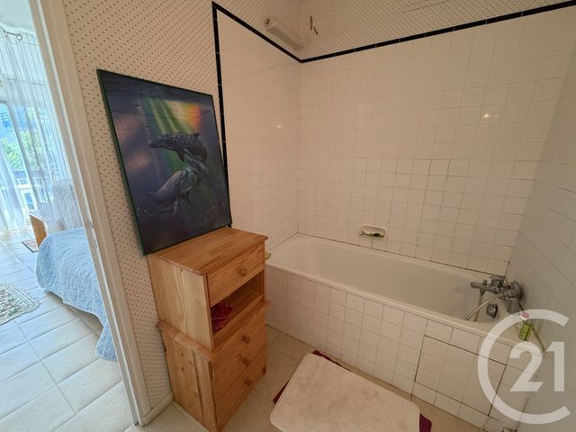 Appartement F2 à vendre - 2 pièces - 38.51 m2 - ROYAN - 17 - POITOU-CHARENTES - Century 21 Grand Large