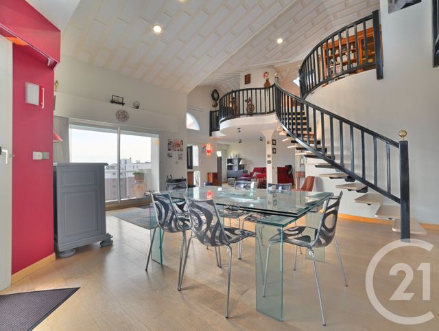 Appartement T5 à vendre - 5 pièces - 212.72 m2 - ROYAN - 17 - POITOU-CHARENTES - Century 21 Grand Large