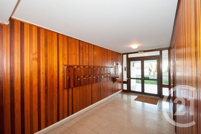 Afficher la photo en grand Appartement F2 à vendre - 2 pièces - 51.63 m2 - ROYAN - 17 - POITOU-CHARENTES - Century 21 Grand Large