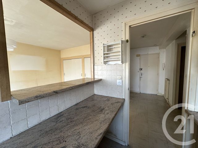 Afficher la photo en grand Appartement F2 à vendre - 2 pièces - 51.63 m2 - ROYAN - 17 - POITOU-CHARENTES - Century 21 Grand Large