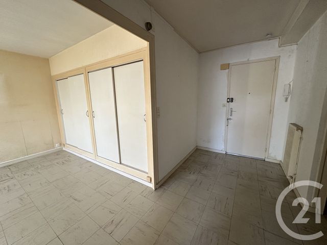 Afficher la photo en grand Appartement F2 à vendre - 2 pièces - 51.63 m2 - ROYAN - 17 - POITOU-CHARENTES - Century 21 Grand Large