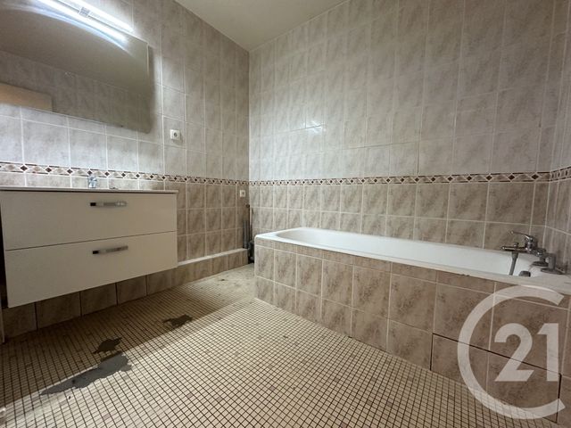 Appartement F2 à vendre - 2 pièces - 51.63 m2 - ROYAN - 17 - POITOU-CHARENTES - Century 21 Grand Large