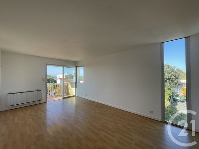 Appartement F2 à vendre - 2 pièces - 51.34 m2 - VAUX SUR MER - 17 - POITOU-CHARENTES - Century 21 Grand Large