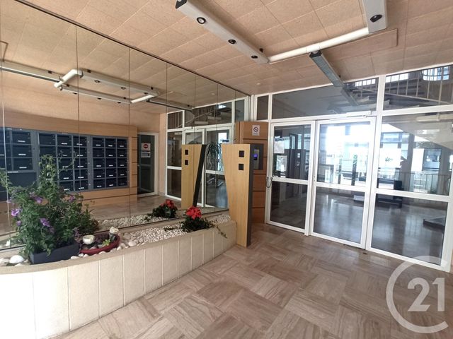 Appartement Duplex à louer - 3 pièces - 75.37 m2 - ROYAN - 17 - POITOU-CHARENTES - Century 21 Grand Large