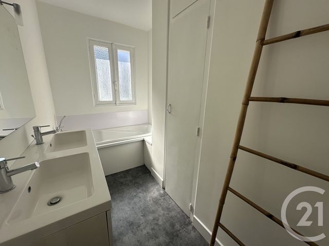 Appartement F5 à vendre - 3 pièces - 93.86 m2 - ROYAN - 17 - POITOU-CHARENTES - Century 21 Grand Large