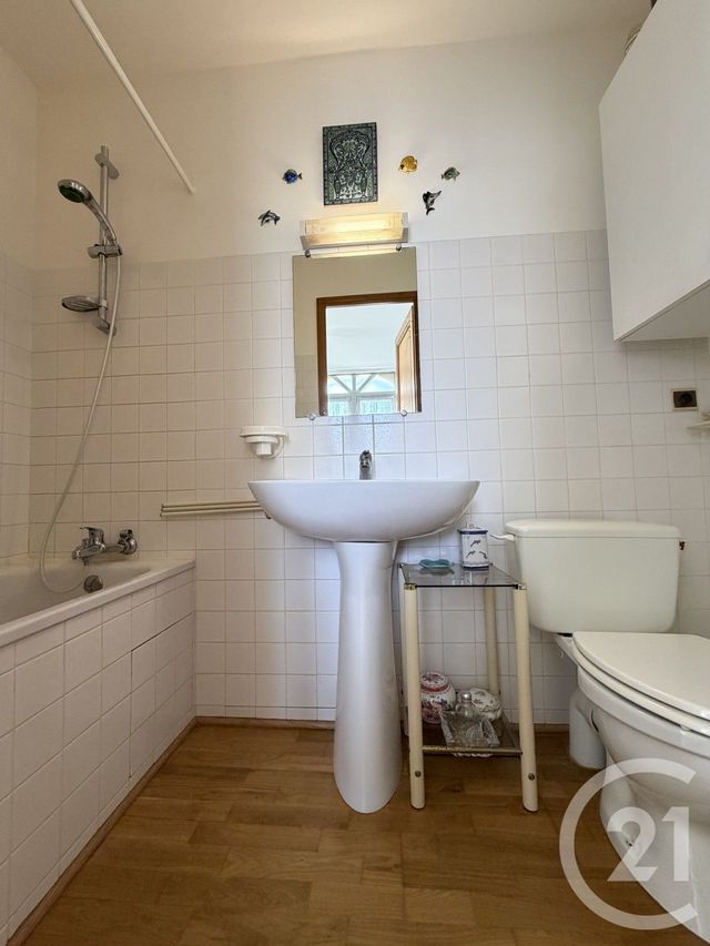 Appartement F4 à vendre - 4 pièces - 73.08 m2 - ROYAN - 17 - POITOU-CHARENTES - Century 21 Grand Large