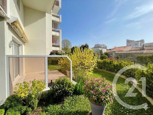 Appartement T3 à vendre - 3 pièces - 60.77 m2 - ROYAN - 17 - POITOU-CHARENTES - Century 21 Grand Large