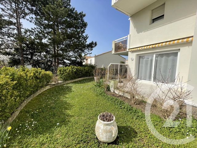 Appartement T3 à vendre - 3 pièces - 60.77 m2 - ROYAN - 17 - POITOU-CHARENTES - Century 21 Grand Large
