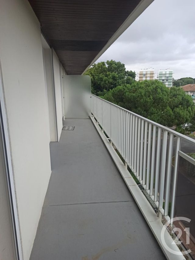 Appartement F2 à louer - 2 pièces - 59.37 m2 - ST GEORGES DE DIDONNE - 17 - POITOU-CHARENTES - Century 21 Grand Large