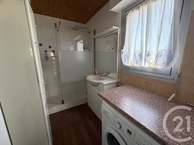Appartement T4 à vendre - 4 pièces - 66.63 m2 - ROYAN - 17 - POITOU-CHARENTES - Century 21 Grand Large