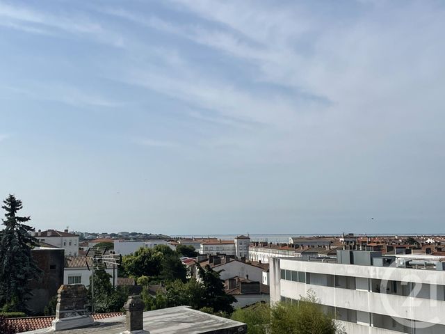 Appartement T3 à vendre - 3 pièces - 66.63 m2 - ROYAN - 17 - POITOU-CHARENTES - Century 21 Grand Large