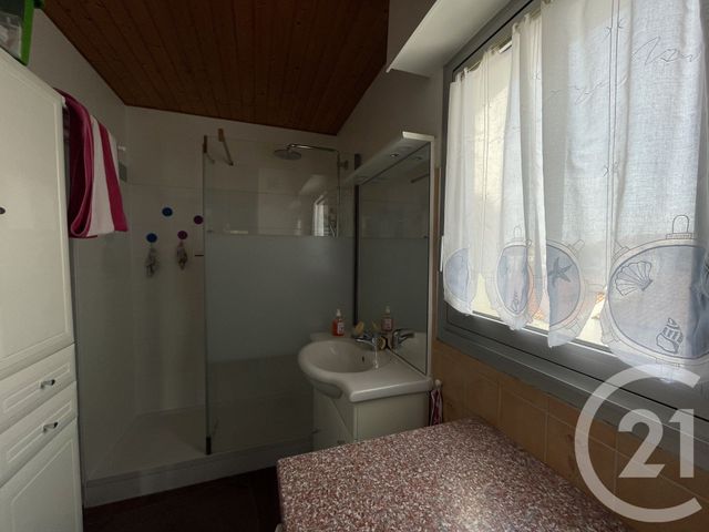 Appartement T3 à vendre - 3 pièces - 66.63 m2 - ROYAN - 17 - POITOU-CHARENTES - Century 21 Grand Large