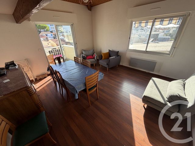 Appartement T4 à vendre - 4 pièces - 66.63 m2 - ROYAN - 17 - POITOU-CHARENTES - Century 21 Grand Large