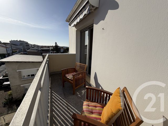 Appartement T4 à vendre - 4 pièces - 66.63 m2 - ROYAN - 17 - POITOU-CHARENTES - Century 21 Grand Large